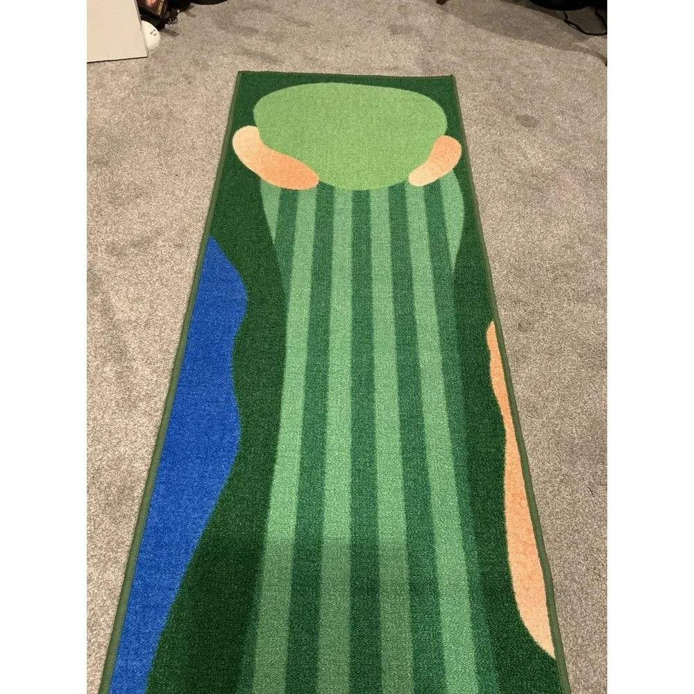Callaway Golf branded putting mat, detailed fairway design with a putting green